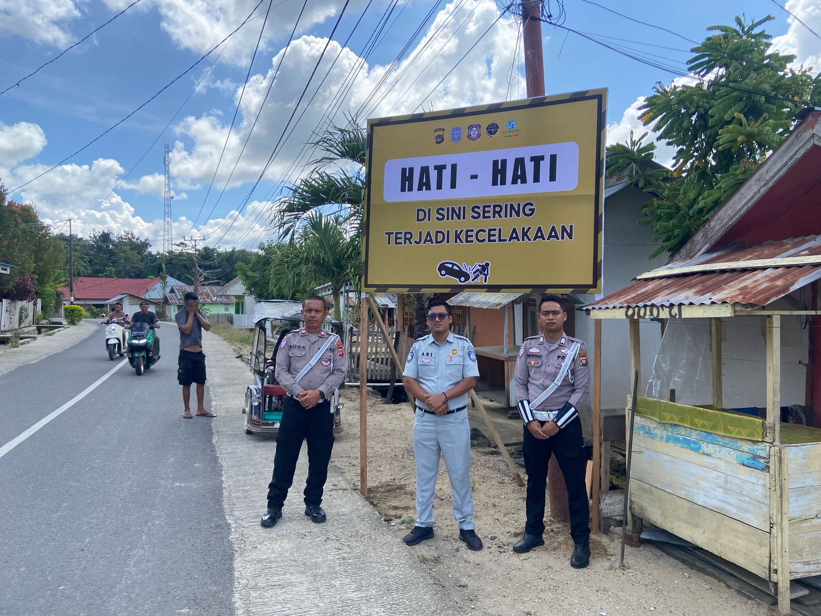 Jasa Raharja Pasang Papan Himbauan di Titik Rawan