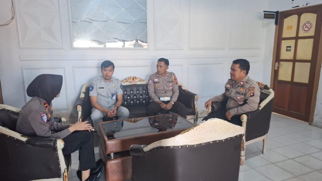Jasa Raharja menyelenggarakan & mengikuti Rapat FKLL