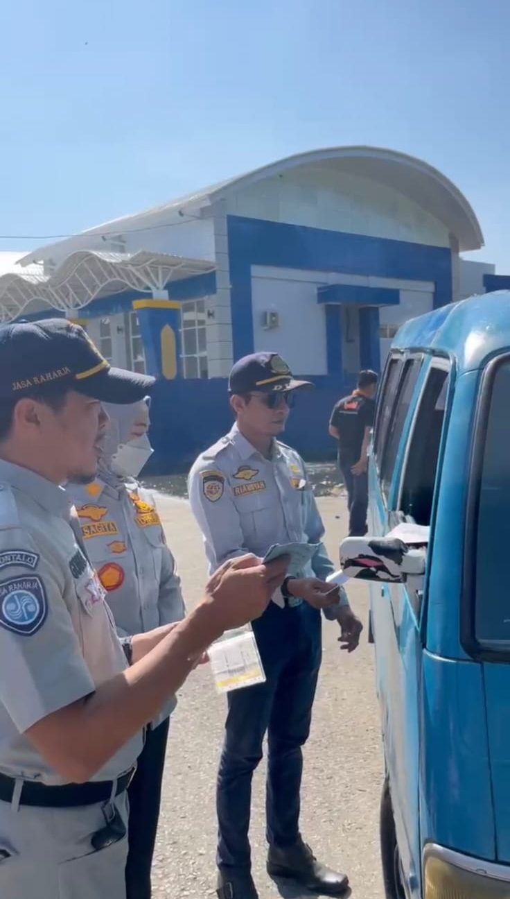 Jasa Raharja Bersama Dimas Perhubungan Provinsi Gorontalo Periksa Angkutan Umum di Terminal Tipe B Limboto