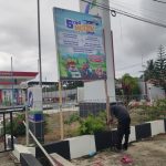 Jasa Raharja Cabang Gorontalo dan Kepolisian Pasang Spanduk Tips Mudik di Sumalata