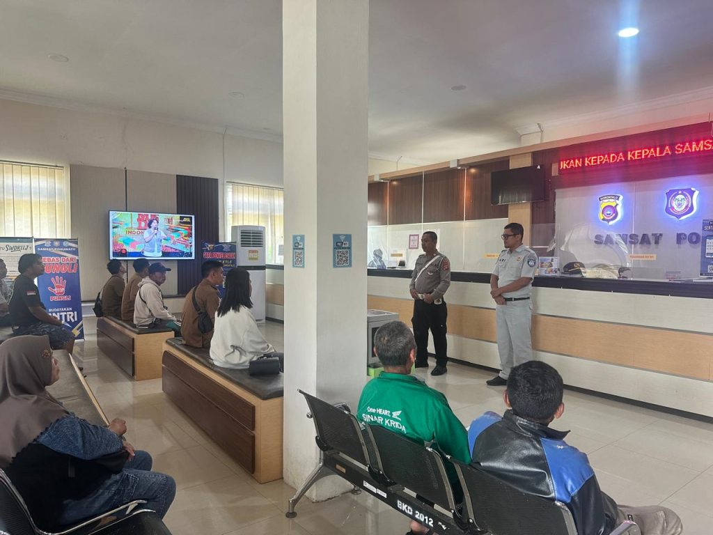 Sosialisasi Keselamatan Lalu Lintas di Samsat Pohuwato