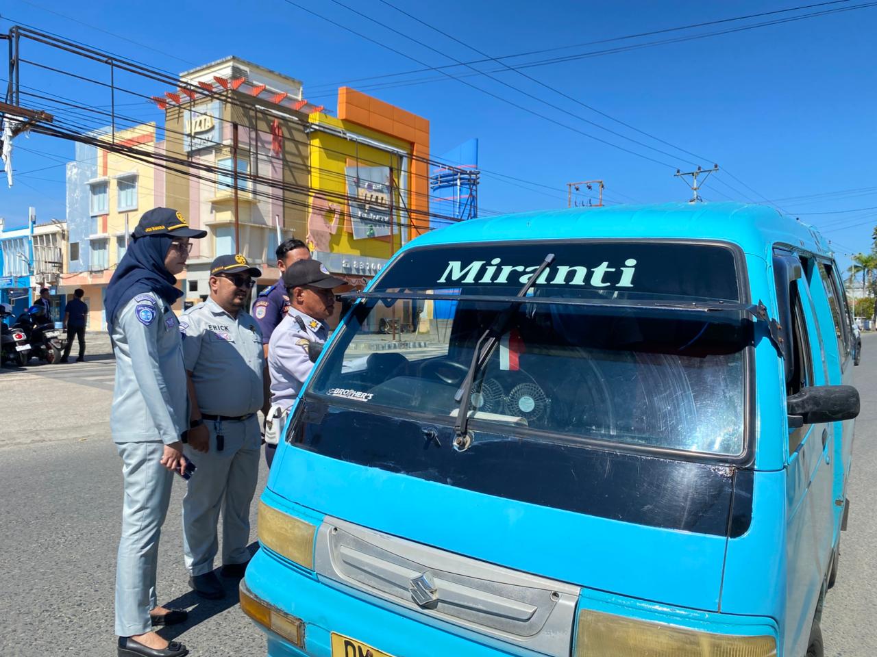Operasi Gabungan Penertiban Angkutan Barang dan Orang di Kota Gorontalo Sebagai Upaya Peningkatan Keselamatan Lalu Lintas