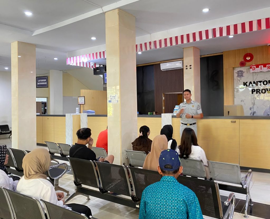 Jasa Raharja Gorontalo Tingkatkan Kesadaran Masyarakat Melalui Kampanye Keselamatan di Samsat Provinsi Gorontalo